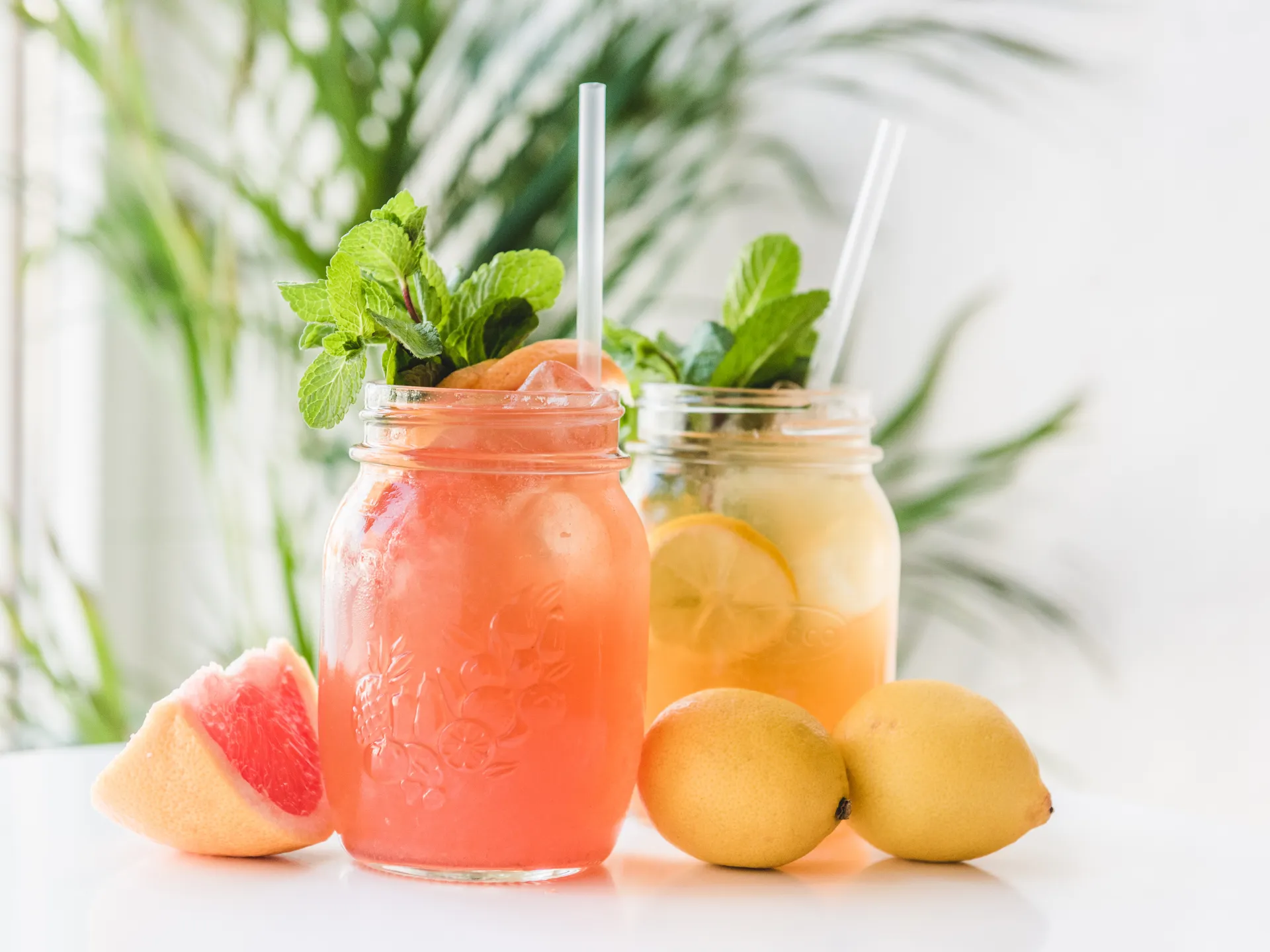 Proses R&D dan pengembangan sampel minuman di laboratorium